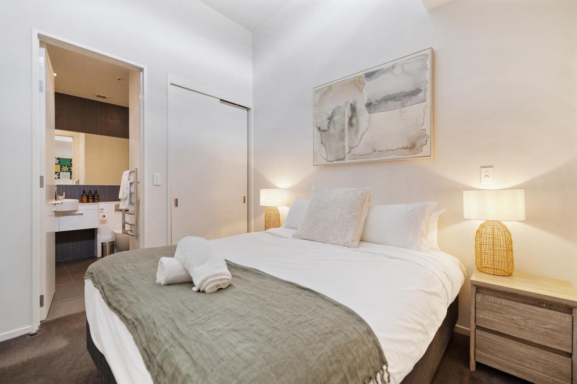 Апартаменты Stylish Haven Luxury Interiors In Prime Location Квинстаун Экстерьер фото